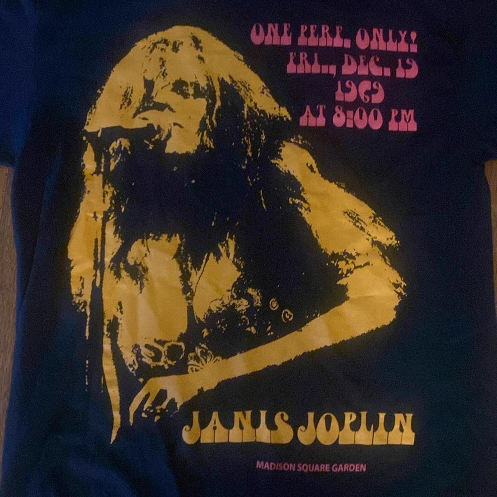 Janis Joplin tshirt size medium